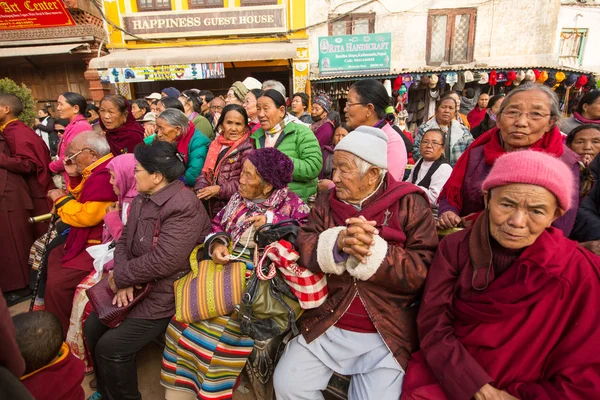 Buddhist pilgrims — Stock Photo, Image