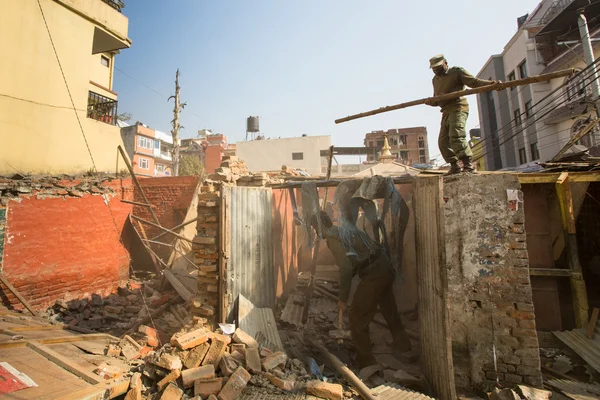 Polícia nepalesa durante uma operação — Fotografia de Stock