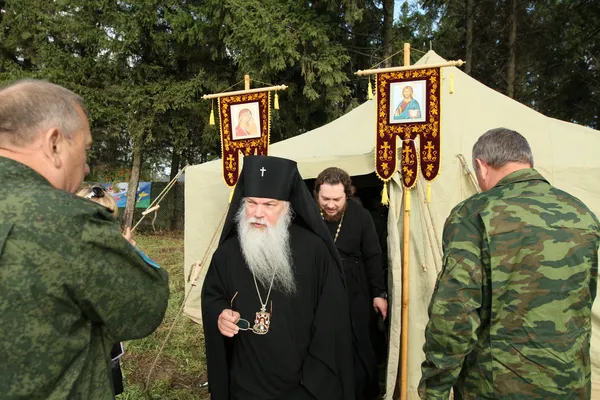 Under befalla postar övningar — Stockfoto