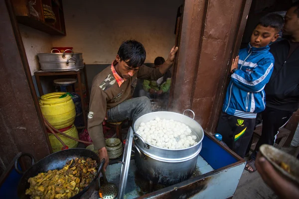 Street vendor in center of city — Stock Photo, Image