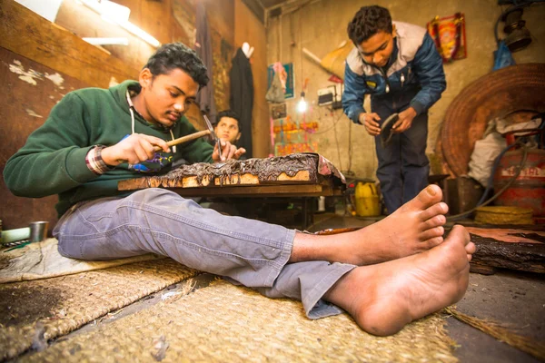 Werknemers in de zijn workshop — Stockfoto