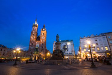 Azize mary Kilisesi rynek glowny üzerinde