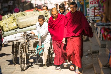 Katmandu sokaklarında trafik