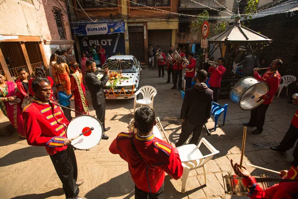 Músicos en la boda tradicional nepalí —  Fotos de Stock