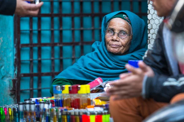 Gatuförsäljare i nepal — Stockfoto