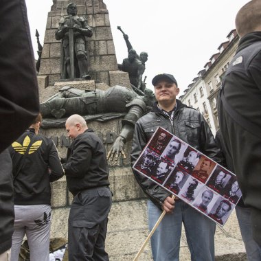 kimliği belirsiz katılımcıları IV alayı katyn