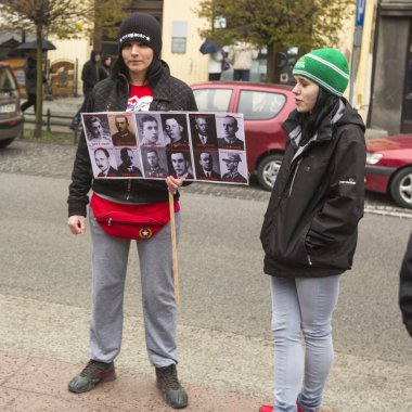 kimliği belirsiz katılımcıları IV alayı katyn