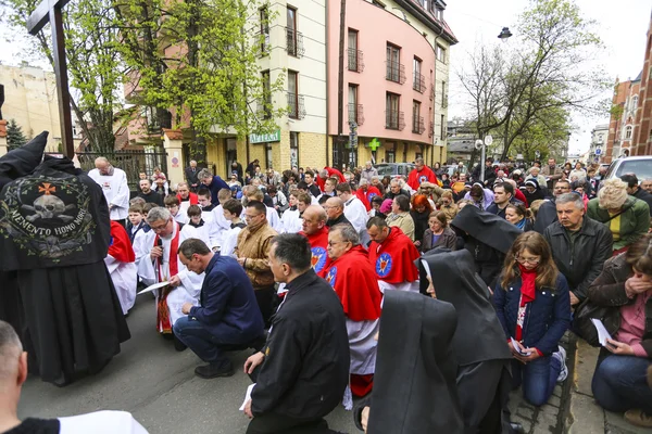 Unidentified participants of the Way of the Cross on Good Friday — Stock Photo, Image