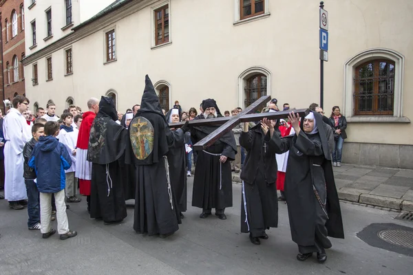 Participantes no identificados del Vía Crucis del Viernes Santo —  Fotos de Stock