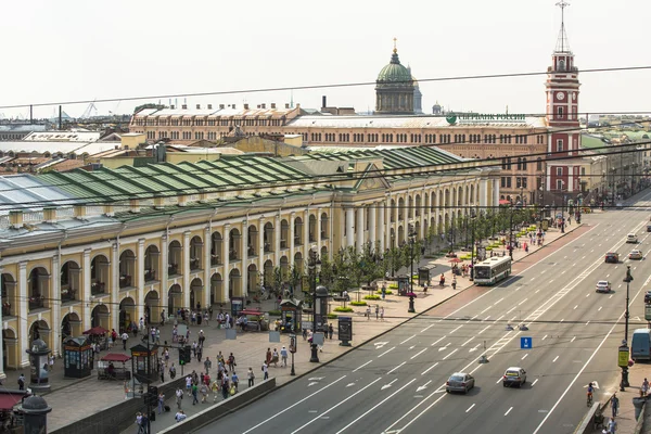 Top view of the Metro and mall Gostiny Dvor on Nevsky Prospect — Stock Photo, Image