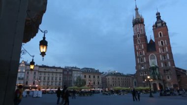 St.Mary's Kilisesi tarihi merkezi Krakow.