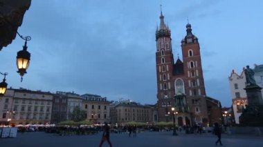 St.Mary's Kilisesi tarihi merkezi Krakow.