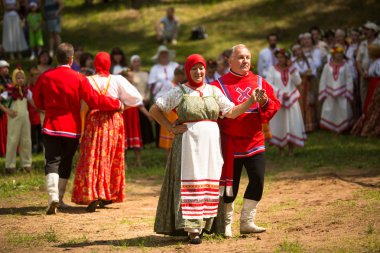 Yerel halkın Ivan kupala günü kutlanıyor