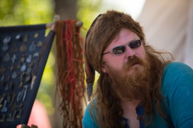 ladogafest sırasında kimliği belirsiz katılımcıları