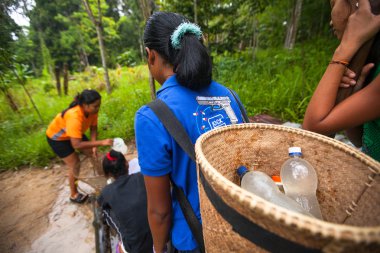 kimliği belirsiz kişi orang aslı köyünde