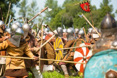 ladogafest sırasında kimliği belirsiz katılımcıları