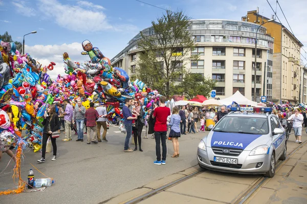 Participantes no identificados Emaús festival católico el lunes de Pascua —  Fotos de Stock