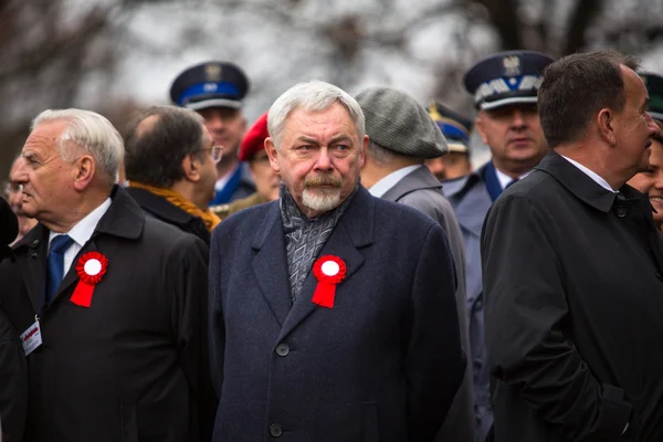 Prof. jacek majchrowski (uprostřed) je starosta Královského hlavního města Krakov — Stock fotografie