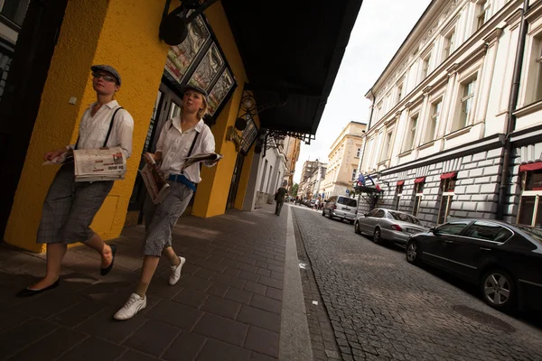 Una de las calles en el centro histórico de Cracovia — Foto de Stock