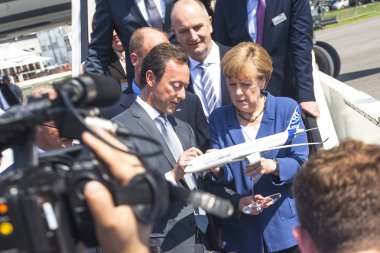 Άνγκελα Μέρκελ ματιά μοντέλο αεροπλάνων airbus a350 xwb