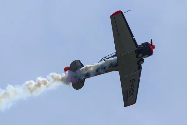 Demonstração de aeronaves durante a Exposição Aeroespacial Internacional ILA Berlin Air Show-2014 . — Fotografia de Stock