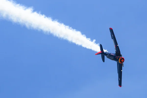 Flugvorführung während der Internationalen Luft- und Raumfahrtausstellung ila berlin air show-2014. — Stockfoto