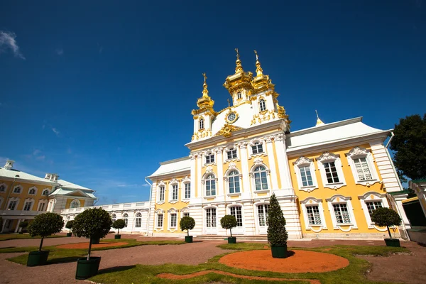 Palacio Peterhof cerca de San Petersburgo —  Fotos de Stock