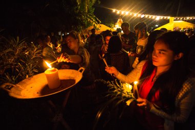 kimliği belirsiz halk kutlama Budist festival chotrul duchen sırasında