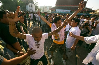 Tanımlanamayan katılımcı ana gün tören mümkün khong khuen