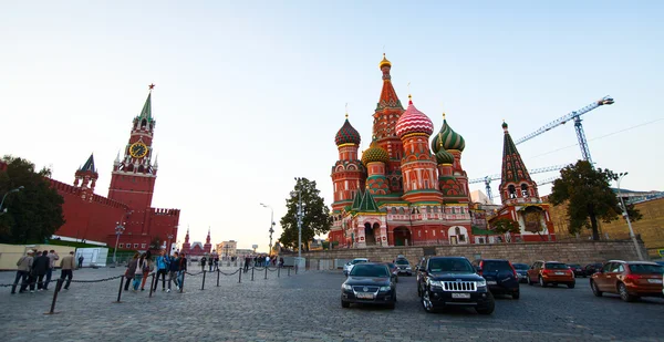 Кремль и Санкт Собор Василия Блаженного на Красной площади — стоковое фото