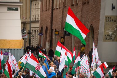 kimliği belirsiz katılımcıları Ulusal Bağımsızlık günü kutlamaları