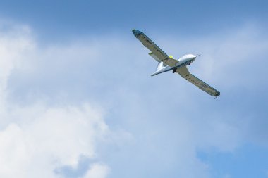prototip elektrikli uçak airbus e-fan gösteri