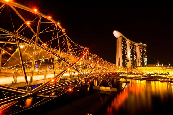 Marina bay sands hotel i natt — Stockfoto