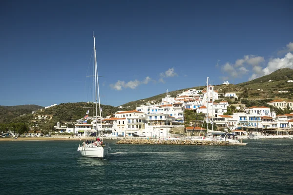 Jachthaven van andros, Grieks eiland — Stockfoto