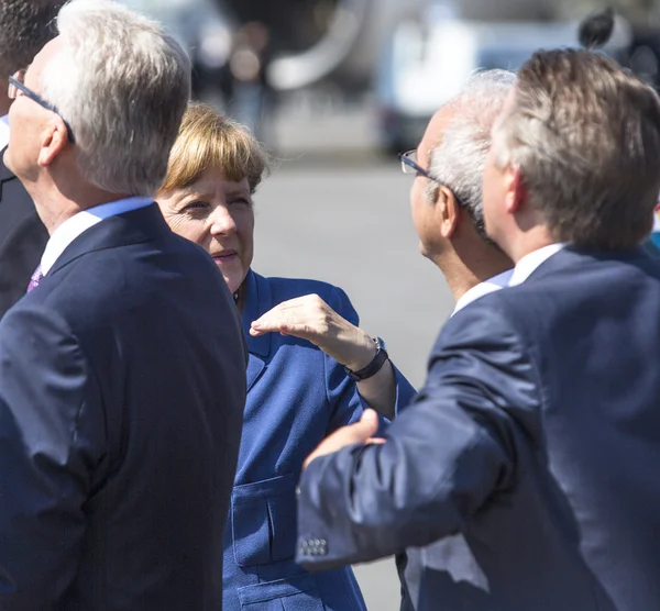 La canciller alemana Angela Merkel en la exposición espacial ILA — Foto de Stock