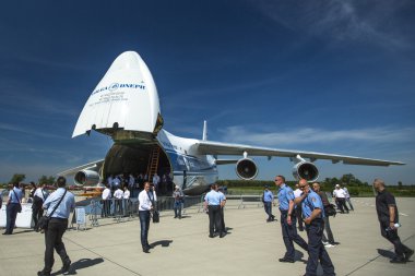 Jet uçağı antonov an-124 ruslan volga-dnepr