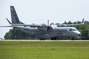 İkiz turboprop nakliye uçakları airbus c-295