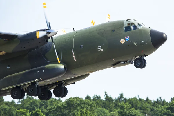 Militära flygplan c-160 transall — Stockfoto