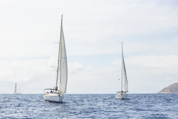 Vitorlások, vitorlázás regatta "11 ellada 2014" — Stock Fotó