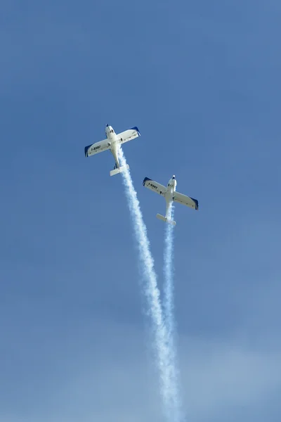 Aerobatic team 3x Fly Sinthesis — Stock Photo, Image