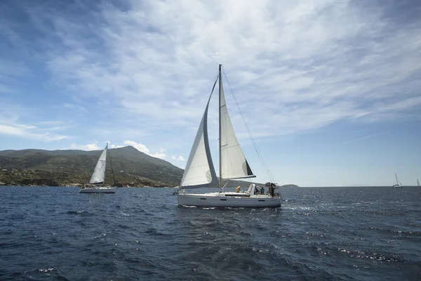 Unidentified sailboats — Stock Photo, Image