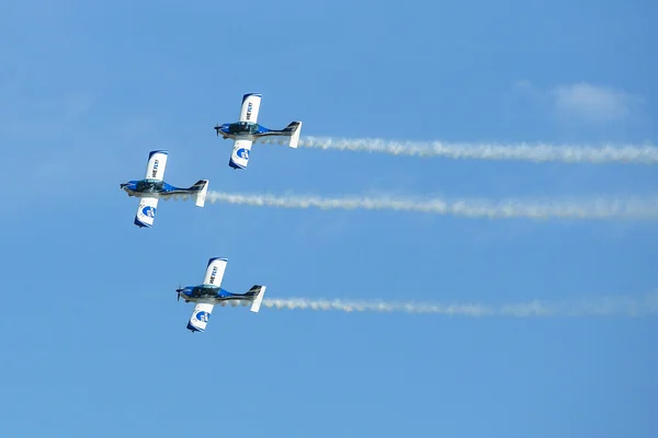 Aerobatic team 3x Fly — Stock Photo, Image