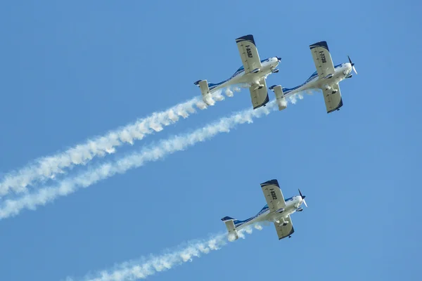 Aerobatic team 3x Fly Sinthesis Texan Top Class — Stock Photo, Image