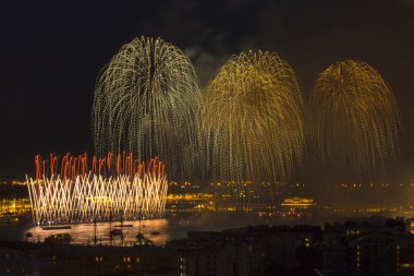 ışık ve havai fişek