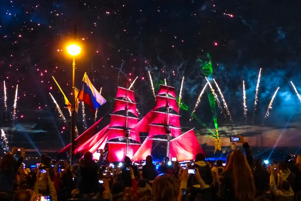 Фестиваль Червоні вітрила в Санкт-Петербурзі — стокове фото