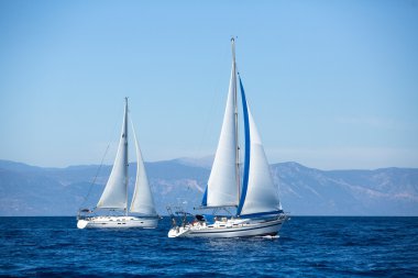 Yelkenli Yatlar