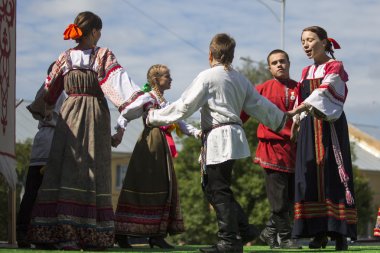kimliği belirsiz katılımcıları şehir günü kutlama