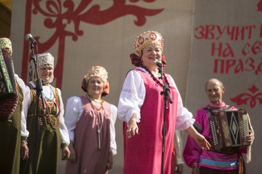 kimliği belirsiz katılımcıları şehir günü kutlama