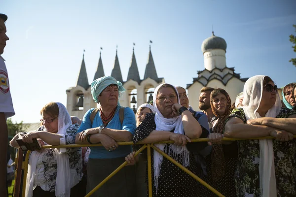 Procesí a božská liturgie v Uspenský — Stock fotografie