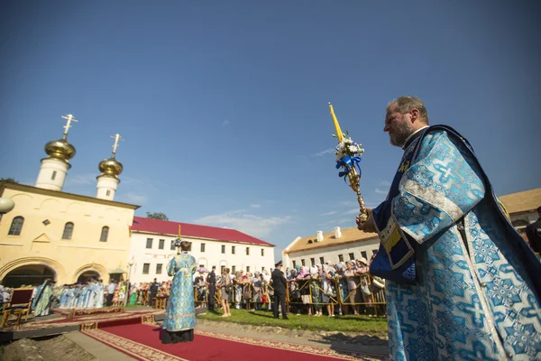 Neidentifikovaný účastníci ortodoxní božská liturgie — Stock fotografie